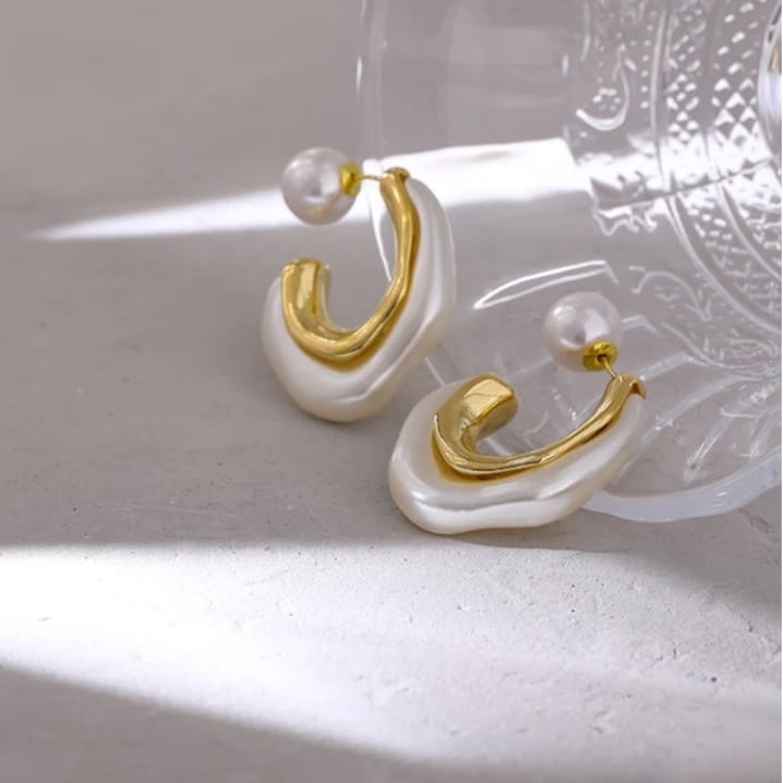 Pearl Earring